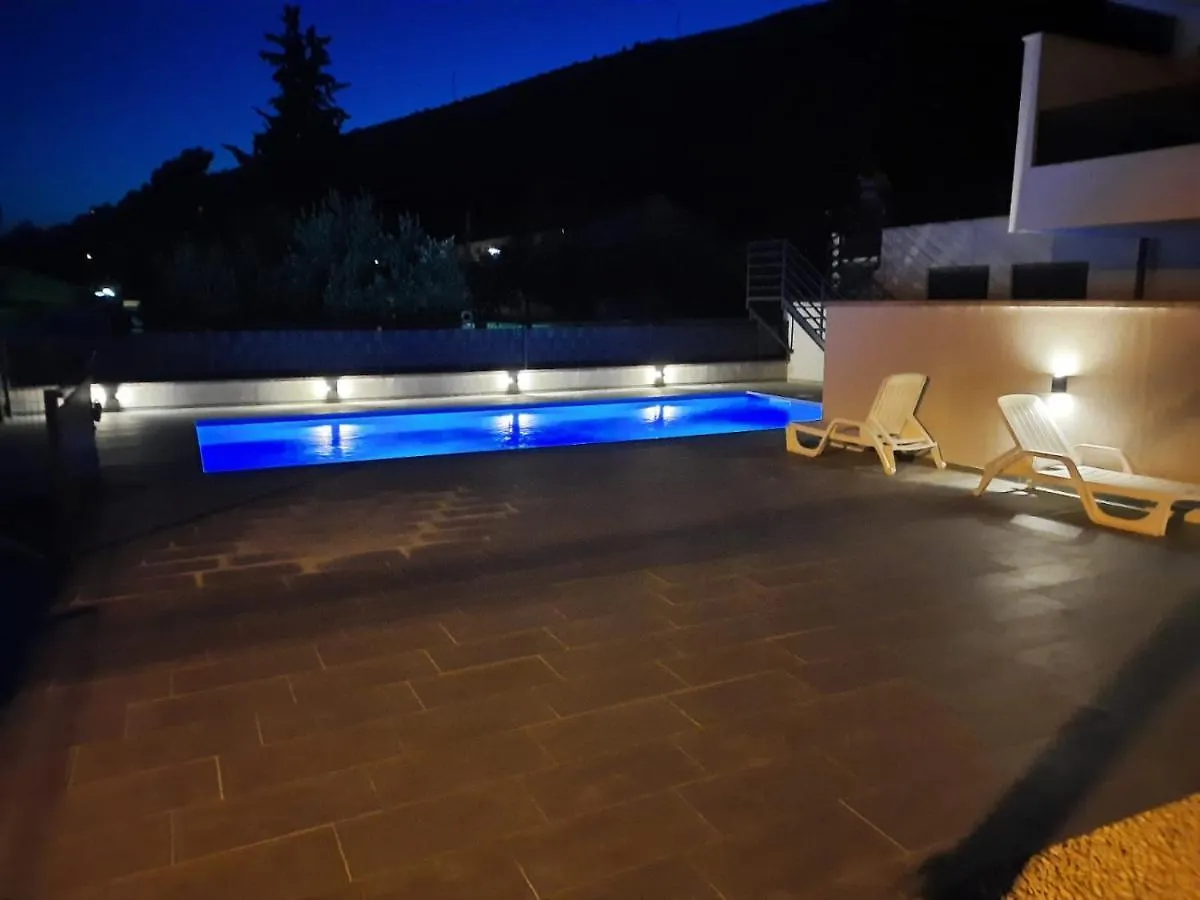 Apartment Turtles Trogir Kroatien